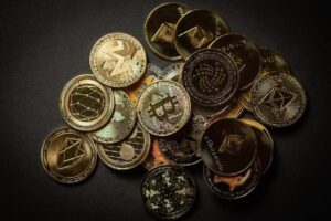 Crypto Billionaire Attacks Trump Family-Linked World Liberty Financial’s Structure, Says Single Individual Can Freeze Any Token Holder’s Assets