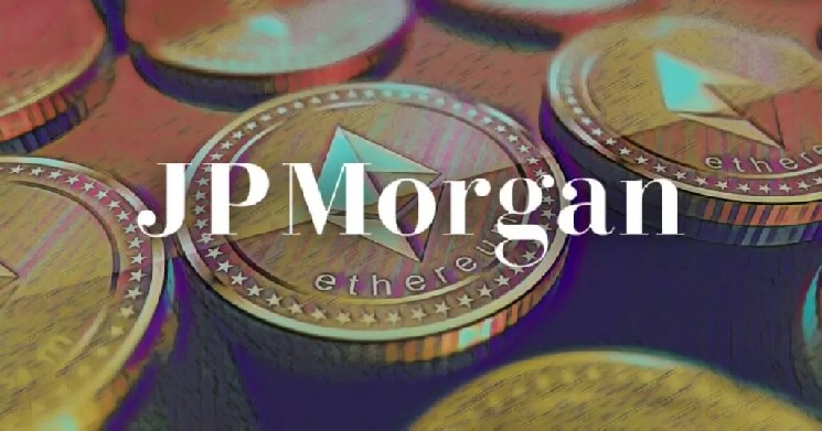 Greenland Military Base Crypto Impact: US-Denmark Talks
