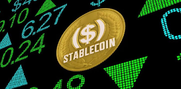 Strong Outflows from Bitcoin & Altcoin ETFs: What's Next?