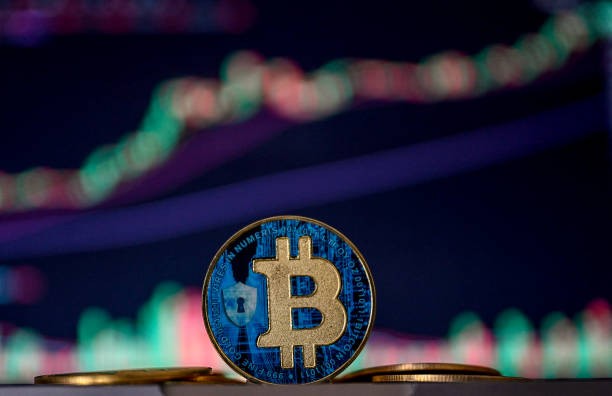 Bitcoin's Decline Continues: $70K Support Level in Peril?