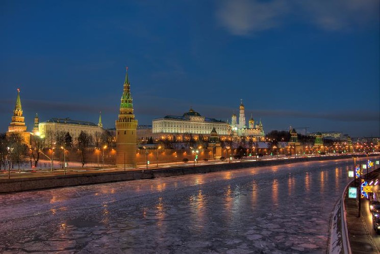 Sanctioned Russian Stablecoin: Billions Claimed, Analysts Disagree