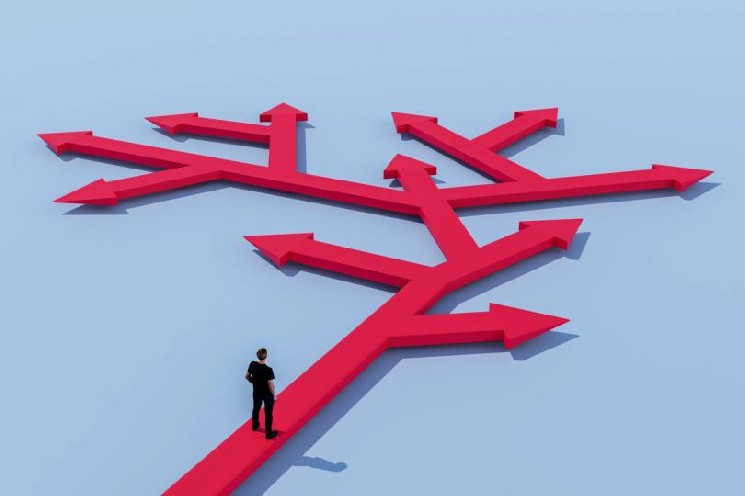 Bitcoin & Stocks: Why This Disconnect Won't Last