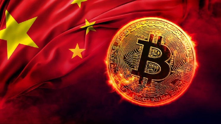 Chinese Mining Founder's Wallets Active: Bitcoin & Ethereum Bought!