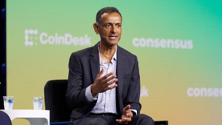 Coinbase Legal Shake-Up: Grewal Exits After SEC Fight